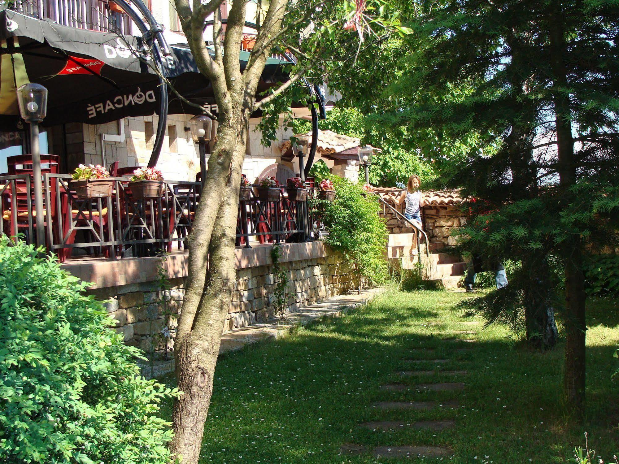 Family Hotel Elena Arbanassi Exterior foto